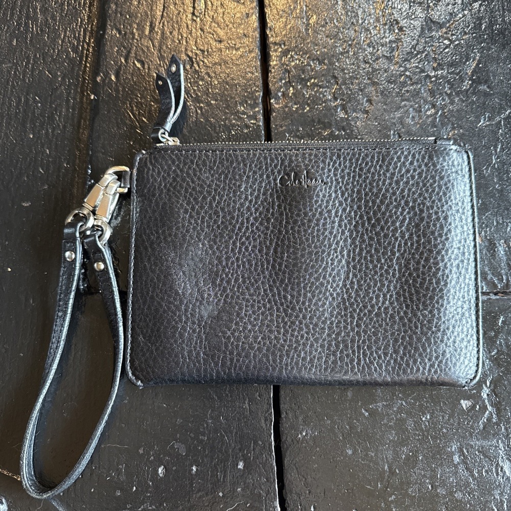 Cole Haan Wristlet Wallet Coin Pouch Pebbled Leather Zipper Black Used